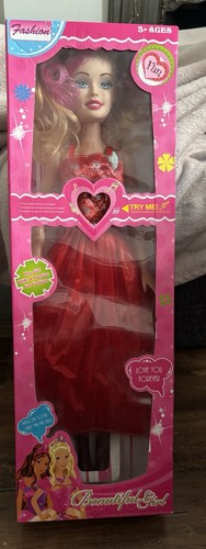 Large musical fashion doll - large,