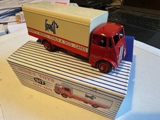 Dinky / 917 Guy Van 'Spratts'