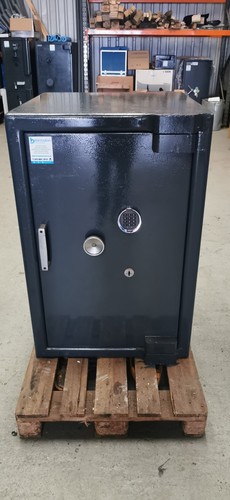 Surface mounted tann - surface, ratner