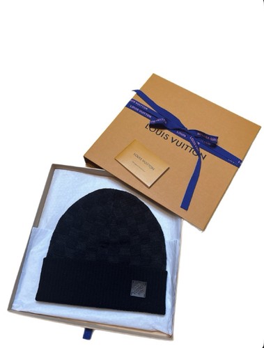 Brand new louis - new, black