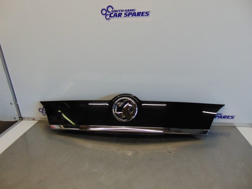 Vauxhall meriva boot handle - handle, b
