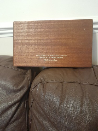 Cigar box medallion - cigar,