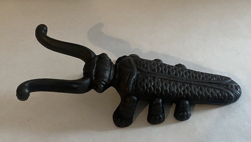 Vtg cast iron bug - iron,