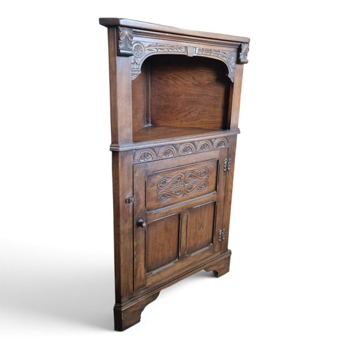 Vintage carved oak corner - carved,