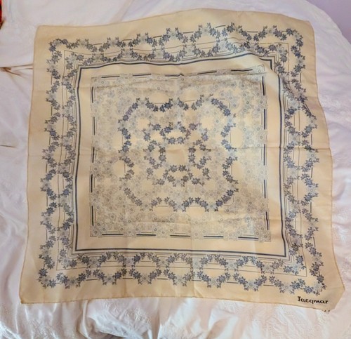Ladies vintage jacqmar square - jacqmar,