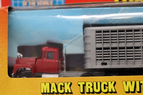 Ertl trucks the world - the,