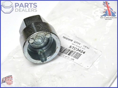 Locking wheel nut bolt - locking, key