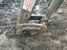 Volvo ec27c tipping links only - volvo,