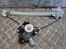 TOYOTA YARIS CROSS WINDOW