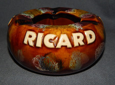 LARGE VINTAGE " RICARD " FRENCH FAIENCE POTTERY ASHTRAY ~ ADVERTISING TOBACCIANA