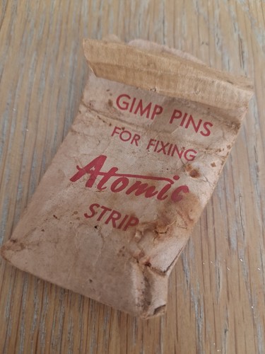 Vintage gimp pins atomic - gimp, strip