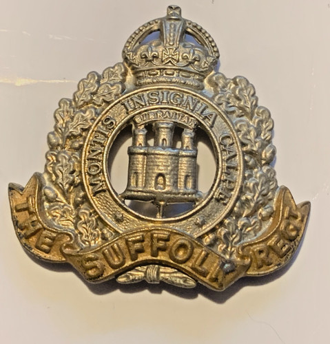 Suffolk regiment cap badge - cap,