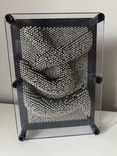 Classic 3D Metal Pin Art Classic Impression Picture Maker Desk Toy Frame Gadget