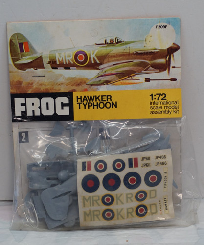Unopened vintage 1968 frog - unopened,