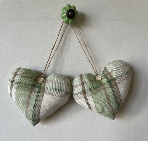 Pair heart door hangers in - pair,