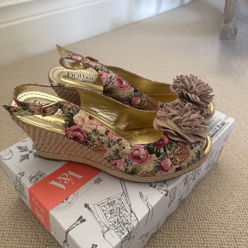 Hotter hannah floral blush - hannah,