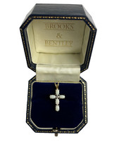 2004 Opal Pendant Cross 9ct