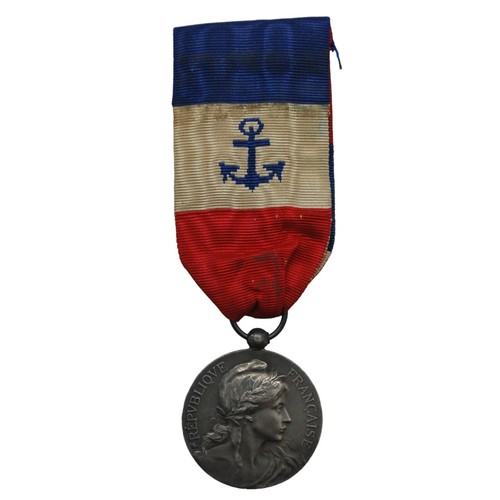 France merchant navy medal - -,