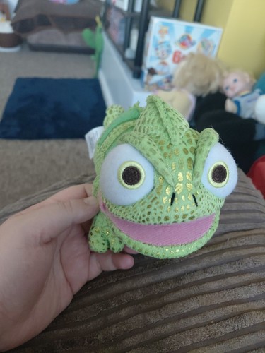 Disney tangled rapunzel pet - tangled,