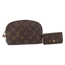 LOUIS VUITTON Monogram Pouch 2