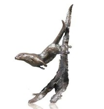 Water Meadow Otter Bronze