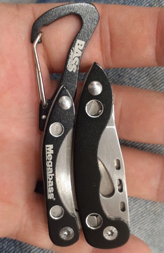 Megabass busworld chums - x, x