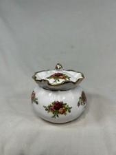 Royal Albert Old Country Roses Dorothy Box trinket box roses pattern Antique