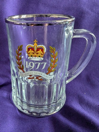 Queens silver jubilee glass - jubilee,