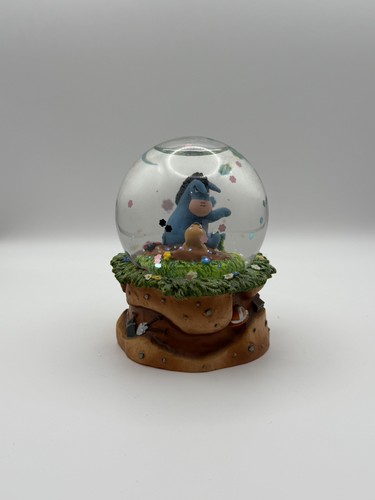 Vintage disney snow globe - disney,