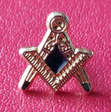Masonic Pin Badge - Gilt -