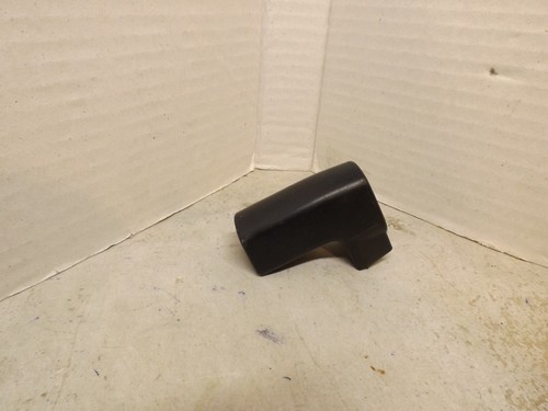 Suzuki outboard motor single