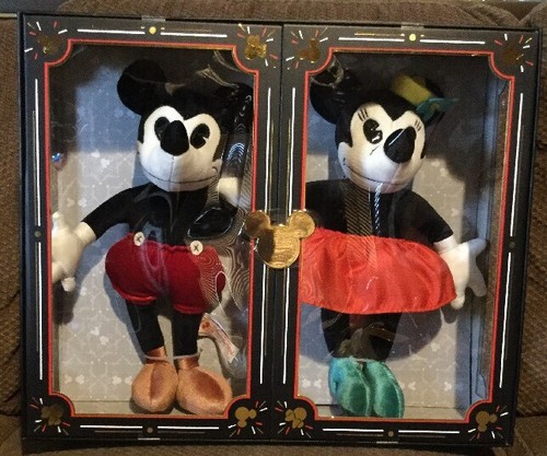 Mickey mouse and minnie - mickey,
