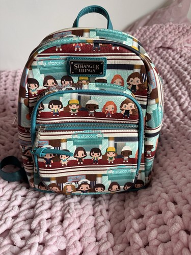 Loungefly stranger things - stranger,