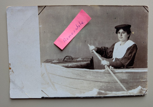 Old photo woman - photo, humour