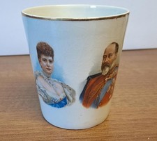 ANTIQUE ROYAL DOULTON KING EDWARD VII CORONATION COMMEMORATIVE BEAKER 1902