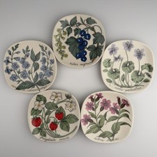 Set of 5 Vintage Arabia