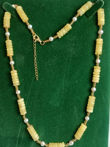 Butterscotch amber pearl - amber,