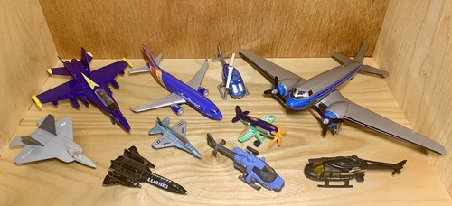 Diecast aircraft lot - of, 10
