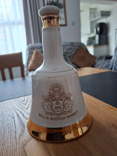 Bells whiskey decanter wade - whiskey,