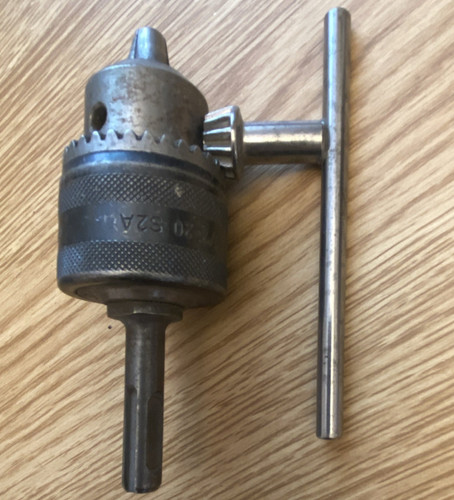 Keyed drill chuck with - keyed,