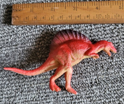 Spinosaurus dinosaur toy model - spinosaurus,