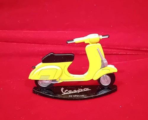 New official collectable - new, vespa