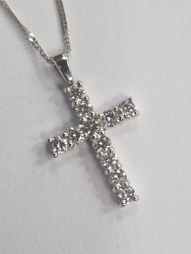 Diamond cross pendant 00ct - pendant, 1.00ct.