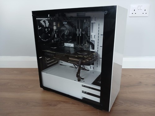 Gaming brand new custom - pc,,