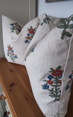 Set new handmade cushion - of,