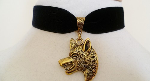 Black velvet wolf head choker - velvet,