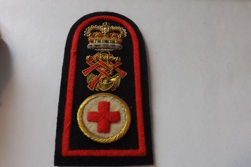 Military cloth badge queen - cloth,
