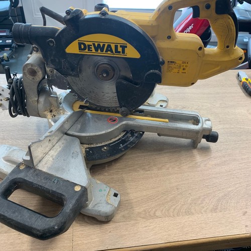 Dewalt dws773 230v 216mm - dws773,