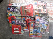 Ultimate Real Robots x 16