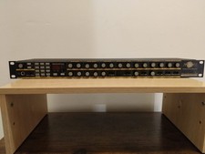 NOVATION DRUM STATION RACK V1